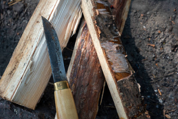 A penge anyag és markolat dizájn szerepe a bushcraft késekben