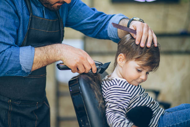 A Hajvágó Penge Anyaga és Motor Teljesítményének Szerepe