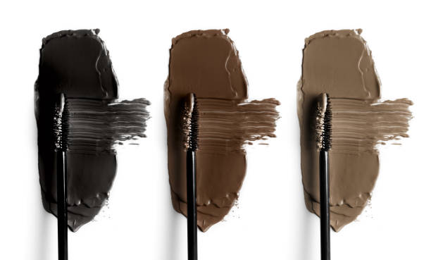 Hogyan emeli ki a barna szempillaspirál a természetes szemszínt