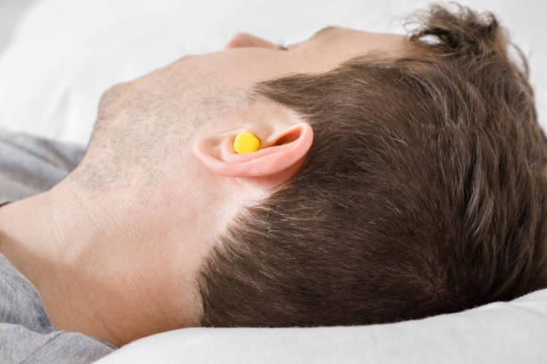 Hogyan Blokkolják az Alvás közbeni Füldugók a Zavaró Zajokat?