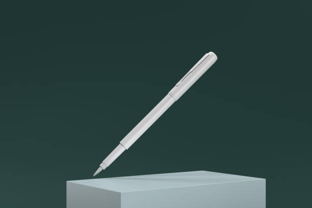 A golyóstoll története: A feltalálástól a modern használatig