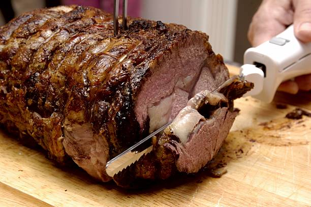 Hogyan könnyítik meg az elektromos kések a feldarabolást és szeletelést