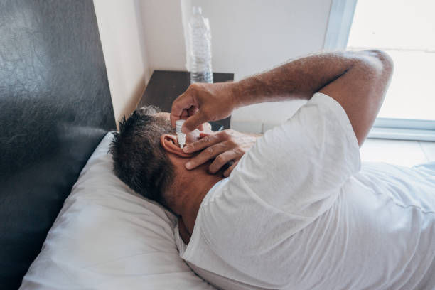 Hogyan Csillapítják a Fülcseppek a Fájdalmat és a Dugulást?